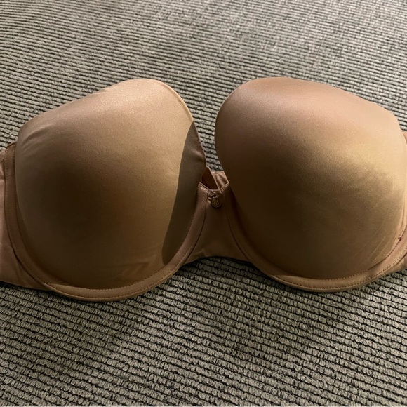 Victoria’s Secret Strapless Bra - Picture 1 of 4